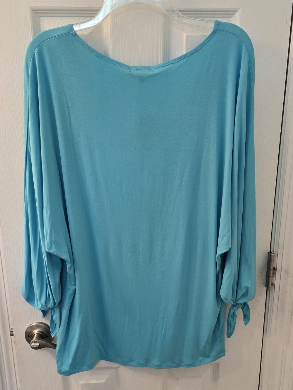 NWT Batwing Turquoise V-Neck Tie-Sleeve Womens Top - L/XL (310) - Picture 3 of 7